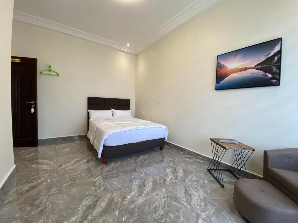 Eagle Vault Hotel Kwabenya Екстериор снимка