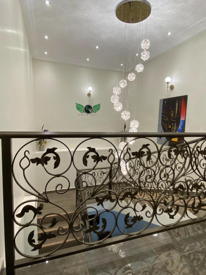 Eagle Vault Hotel Kwabenya Екстериор снимка