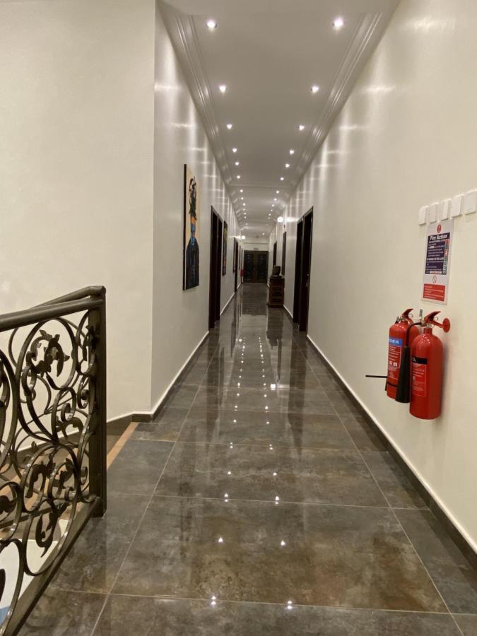 Eagle Vault Hotel Kwabenya Екстериор снимка