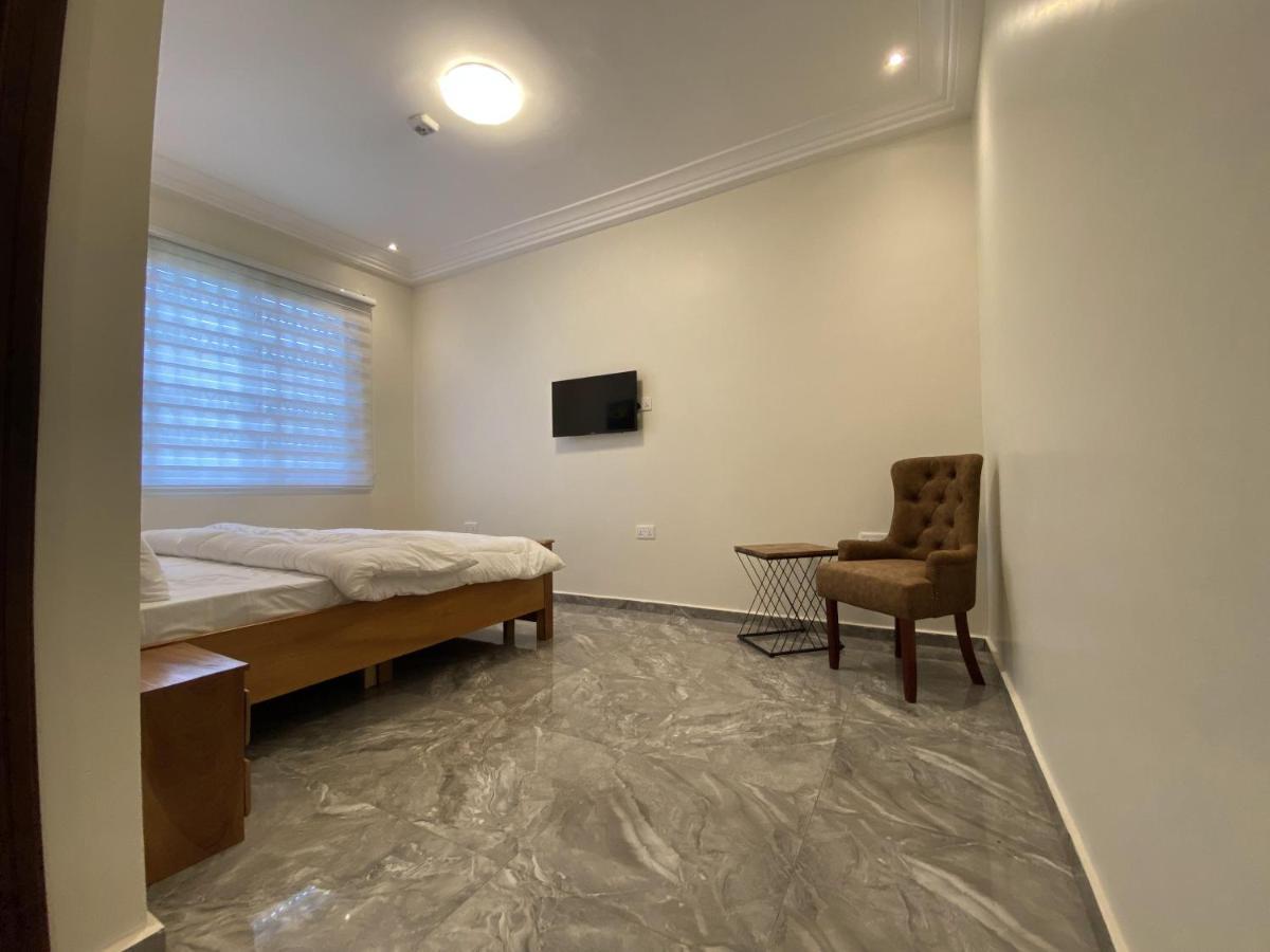 Eagle Vault Hotel Kwabenya Екстериор снимка