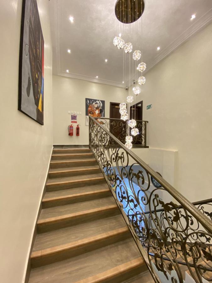 Eagle Vault Hotel Kwabenya Екстериор снимка