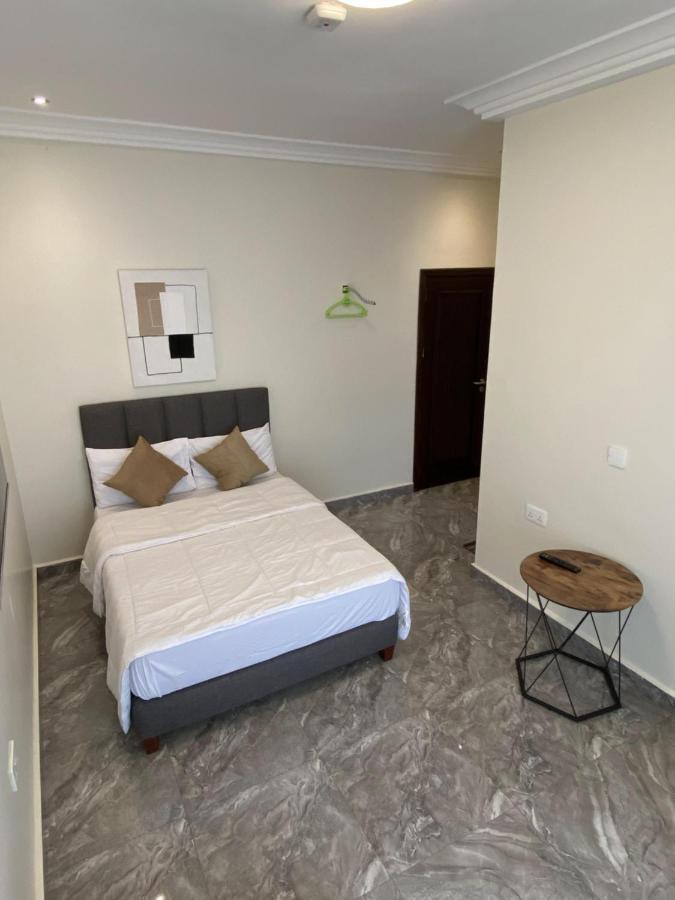 Eagle Vault Hotel Kwabenya Екстериор снимка