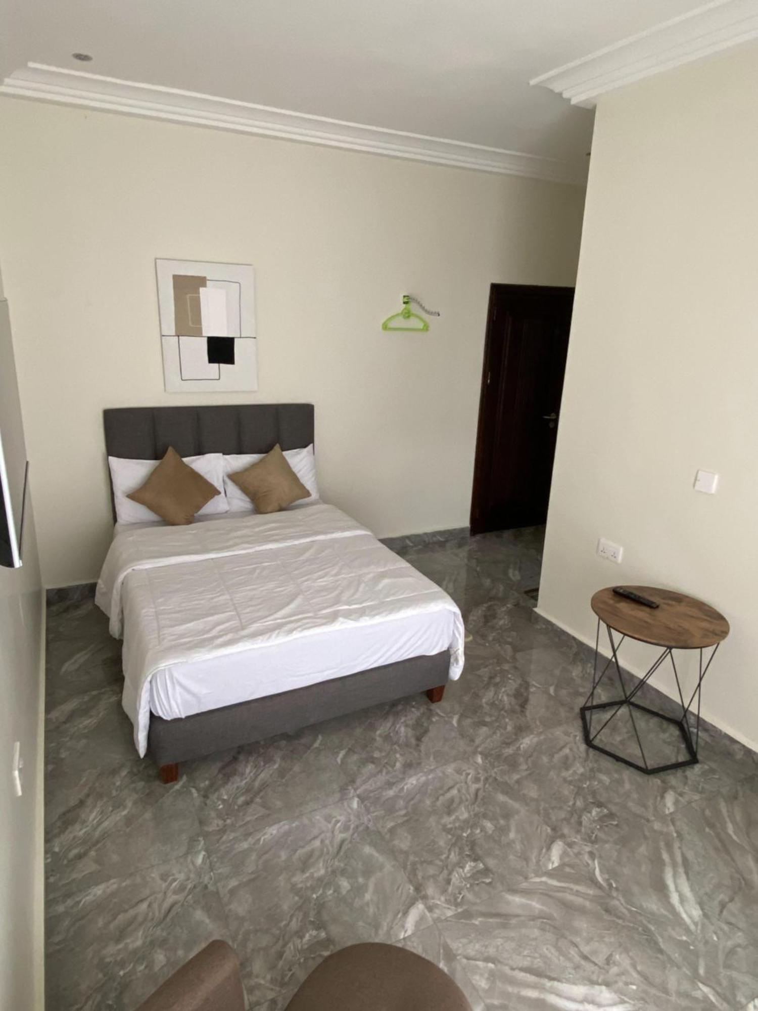 Eagle Vault Hotel Kwabenya Екстериор снимка